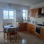 'ammorin', Semi-villa With Seaview - 2 Bedrooms Apartman
