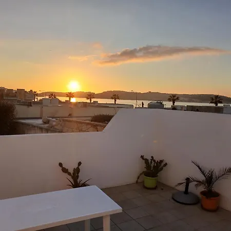 'ammorin', Semi-villa With Seaview - 2 Bedrooms Apartman