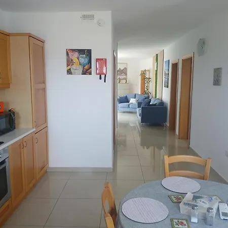 'ammorin' With Seaview - 2 Bedrooms *