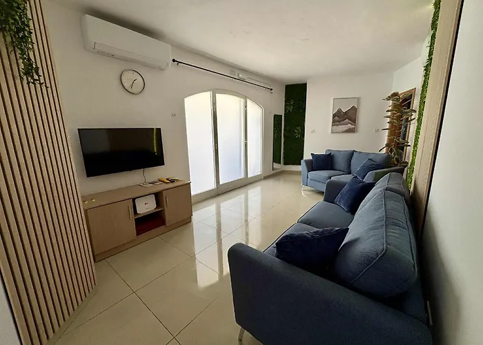 Apartment Semi-Villa 'Ammorin' With Seaview - 2 Bedrooms St. Paul's Bay